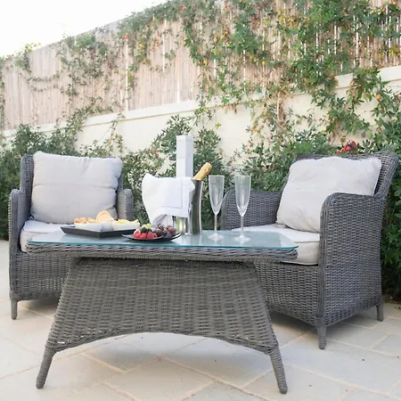Charming Close To The Beach - Beahost