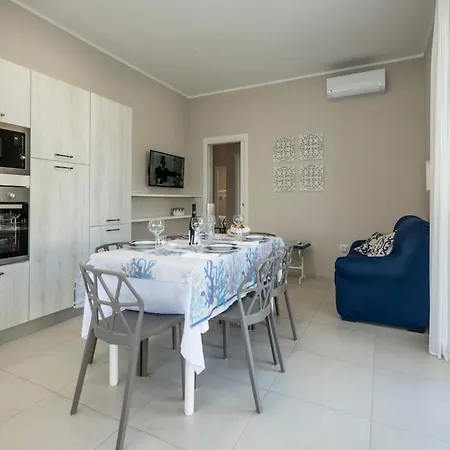 Charming Close To The Beach - Beahost Villa Torre Lapillo