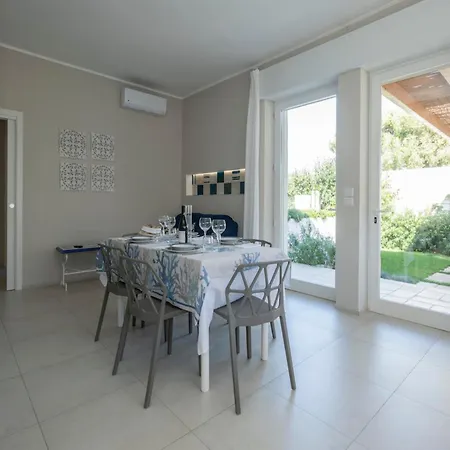 Villa Charming Close To The Beach - Beahost