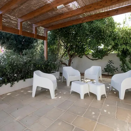 Charming Close To The Beach - Beahost